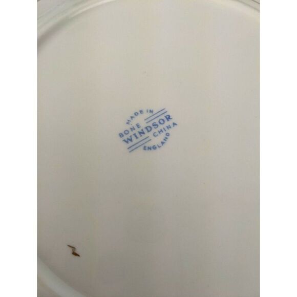 Windsor Bone Chine Tea cup and saucer, snack plate Blue flowers gold rim - Picture 9 of 10